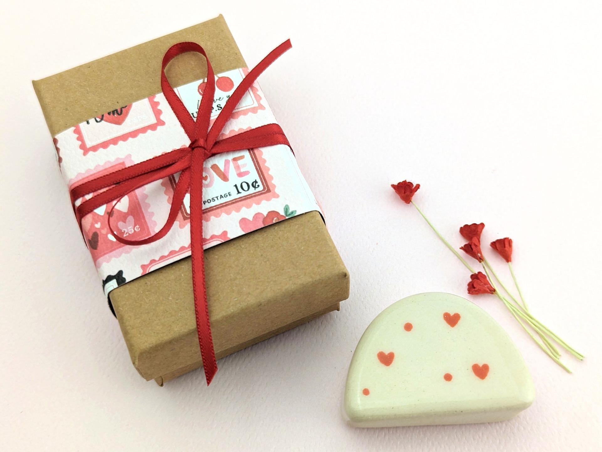 Cute handmade ceramic heart vase. Wedding favor. Cat whisker vase. Thank you gift. Tiny pottery. Small-batch, hand-painted pottery.